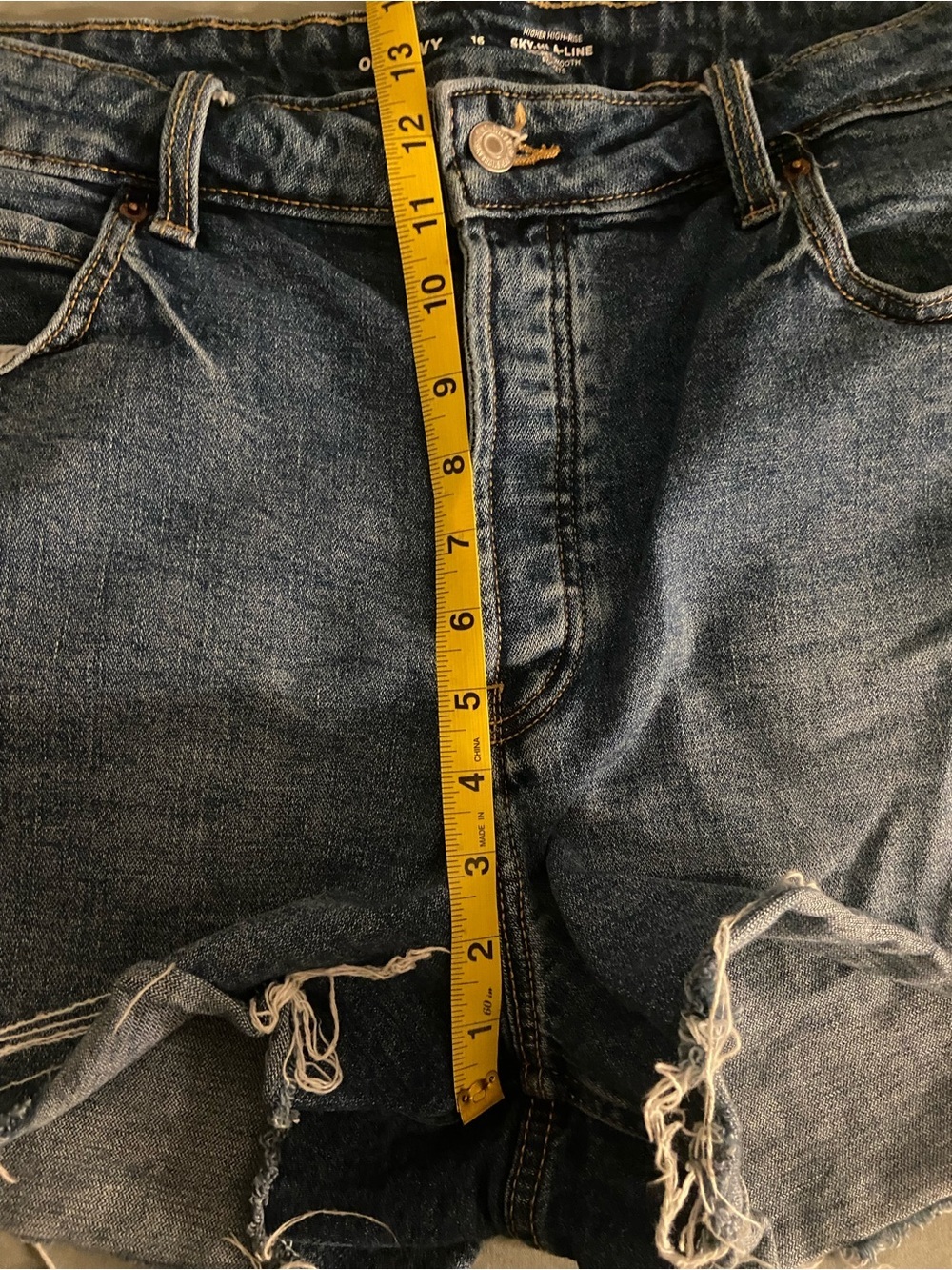 Old Navy Women’s 16 Sky-Hi A-Line Denim Cutoff Dark Blue Classic Jean Shorts - Picture 7 of 7